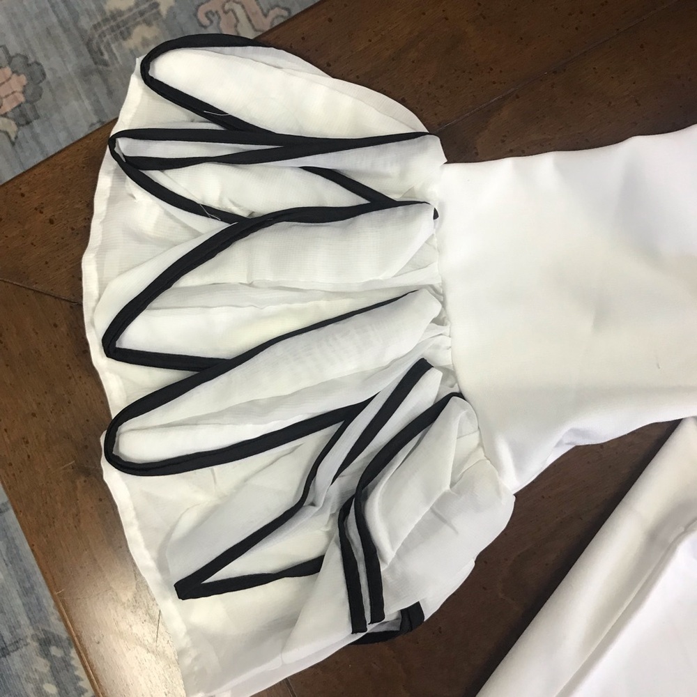 White Ruffle‎ Sleeve Top - Picture 4 of 7